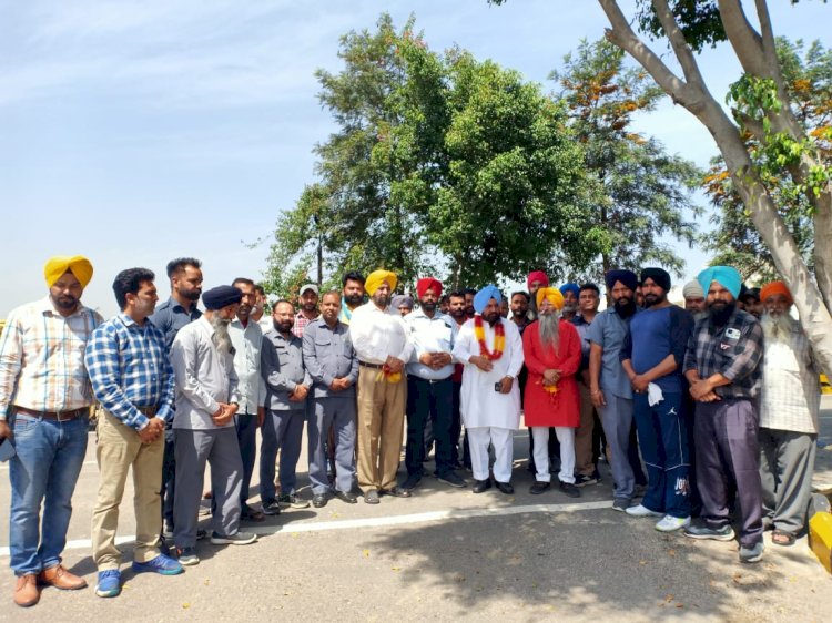 प्राइवेट स्कूल बस ऑपरेटर्स यूनियन ने आम आदमी पार्टी को समर्थन देने किया ऐलान