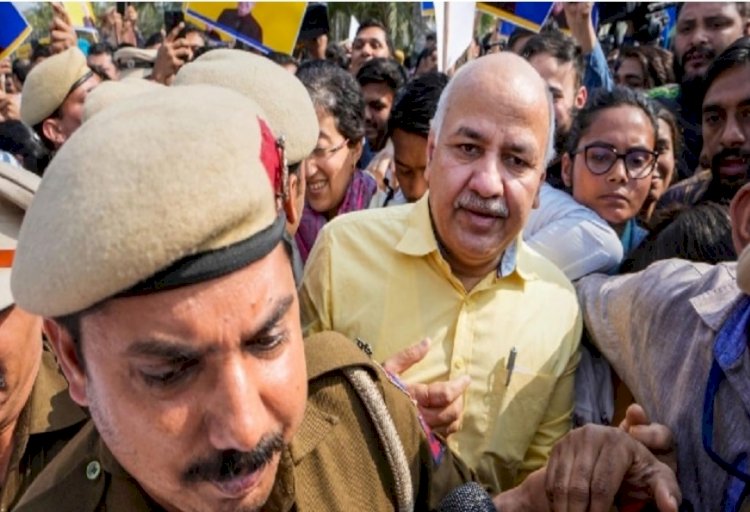 मनीष सिसादिया की मुश्किलें कम होने का नाम नही, सीबीआई की चार्जशीट में पहली बार नामजद