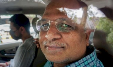 पूर्व मंत्री के अनुरोध पर दो कैदियों को सत्येंद्र जैन की कोठरी में स्थानांतरित किए जाने पर तिहाड़ जेल के एसपी को नोटिस