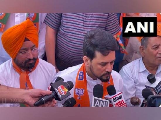 "बीजेपी ने कभी पंजाब की सुरक्षा पर राजनीति नहीं की": अमृतपाल सिंह मुद्दे पर अनुराग ठाकुर