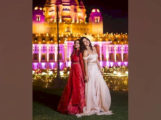 परिणीति चोपड़ा- राघव चड्ढा सगाई: प्रियंका चोपड़ा अपनी बहन के बड़े दिन के लिए दिल्ली पहुंचीं