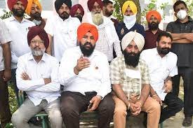 पंजाब के राजस्व अधिकारी सोमवार को सामूहिक आकस्मिक अवकाश पर जाएंगे