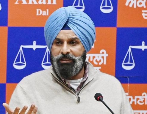 डीजीपी को नियमित करने के लिए पुलिस एक्ट में संशोधन कर सकती है आप: अकाली दल