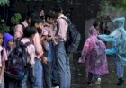बारिश से हाल-बेहाल दिल्ली-नोएडा-गाजियाबाद में आज स्कूल की छुट्टी