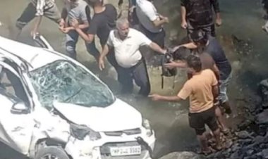 उत्तरकाशी: नदी में जा गिरी अल्टो कार, दो युवक घायल