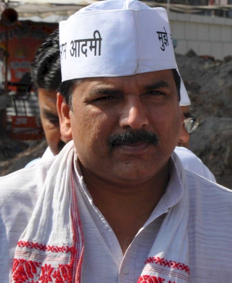 सांसद संजय सिंह ने एनडीए की बैठक में आये दलों पर उठाये सवाल