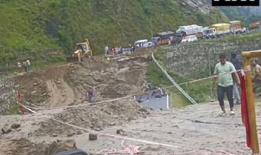 चमोली में ऋषिकेश-बद्रीनाथ NH-58 का हिस्सा क्षतिग्रस्त, यातायात रोका गया