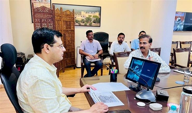 पौंग बांध में करीब सात लाख क्यूसेक पानी, पंजाब के पांच जिलों में अलर्ट