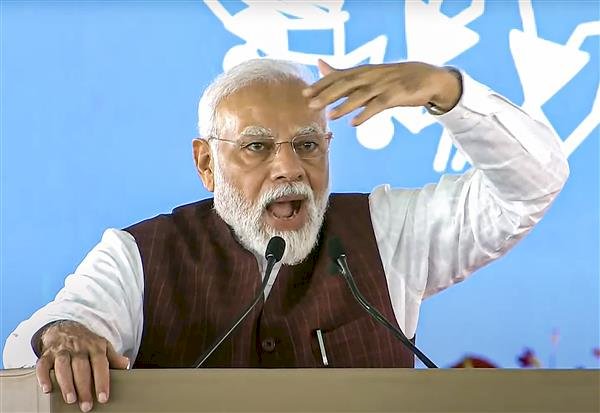 इंडिया गठबंधन ने सनातन को नष्ट करने का संकल्प लिया है, उन्हें हराने के लिए एकजुट होना होगा: पीएम मोदी