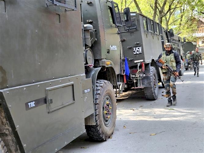 अनंतनाग ऑपरेशन का तीसरा दिन, सेना ने ड्रोन का इस्तेमाल किया, मोर्टार से गोले दागे