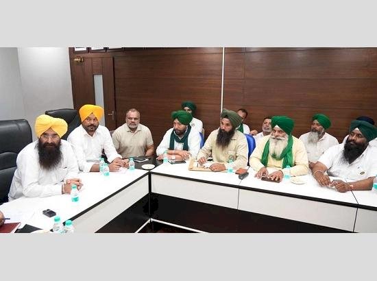 पंजाब सरकार फगवाड़ा चीनी मिल से जुड़े किसानों के सभी मुद्दों का जल्द समाधान करेगी-मंत्री खुड़ियां