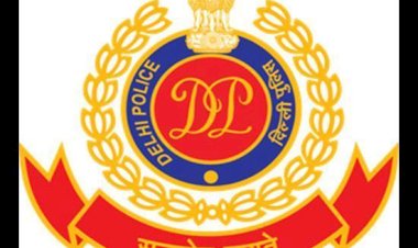 दिल्ली पुलिस ने न्यूज़क्लिक से जुड़े विभिन्न परिसरों पर छापेमारी की