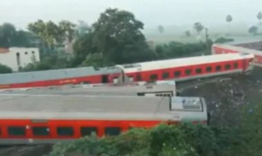 डिब्बे बेपटरी, कई खेतों में जा गिरे, 4 की मौत, 100 जख्मी