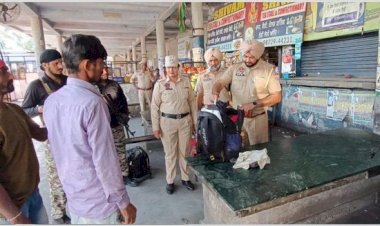 त्योहारी सीज़न से पहले, पंजाब पुलिस ने राज्य भर में रेलवे स्टेशनों, भीड़-भाड़ वाले बाजारों में तलाशी अभियान चलाया