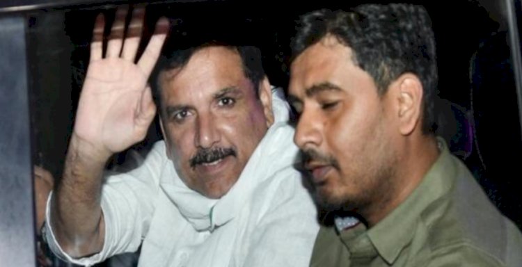 आप सांसद संजय सिंह की रिहाई के लिए खून से लिखा पत्र