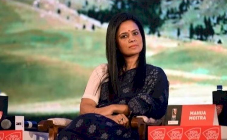 कैश-फॉर-क्वेरी विवाद में तृणमूल की महुआ मोइत्रा को सांसद पद से निष्कासित कर दिया गया