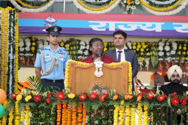 राष्ट्रपति द्रौपदी मुर्मू की उपस्थिति में पुलिस लाईन देहरादून में राज्य स्थापना दिवस का भव्य कार्यक्रम सम्पन्न