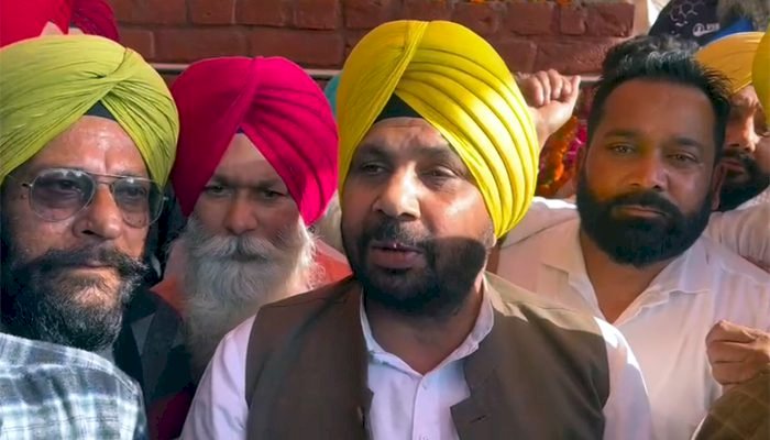 मंत्री हरभजन सिंह ईटीओ ने अमृतसर मजीठा फतेहगढ़ चूड़ियां रोड की मरम्मत शुरू करवाई