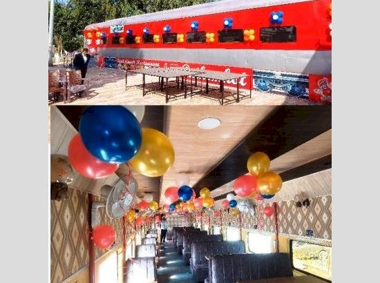रेलवे ने पठानकोट कैंट स्टेशन पर रेल कोच रेस्तरां का शुभारंभ किया