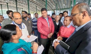 लाल बहादुर शास्त्री अस्पताल में स्वास्थ्य मंत्री सौरभ भारद्वाज का औचक निरीक्षण, व्यवस्था सुधारने का निर्देश