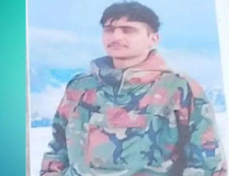 सुखदेव सिंह गोगामेड़ी की हत्या करने वाला सिपाही छुट्टी पर आया हुआ निकला