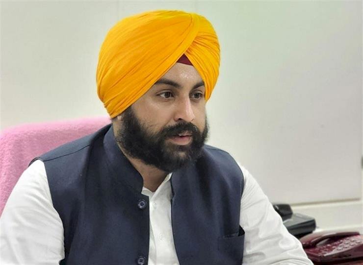पंजाब के सरकारी स्कूलों की आठ छात्राएं शैक्षिक यात्रा पर जापान जाएंगी: हरजोत बैंस