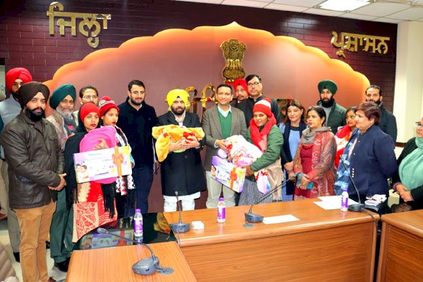 लडक़े-लडक़ी में अंतर मिटाओ, बेटियों की लोहड़ी हर साल मनाओ : हरभजन सिंह ईटीओ