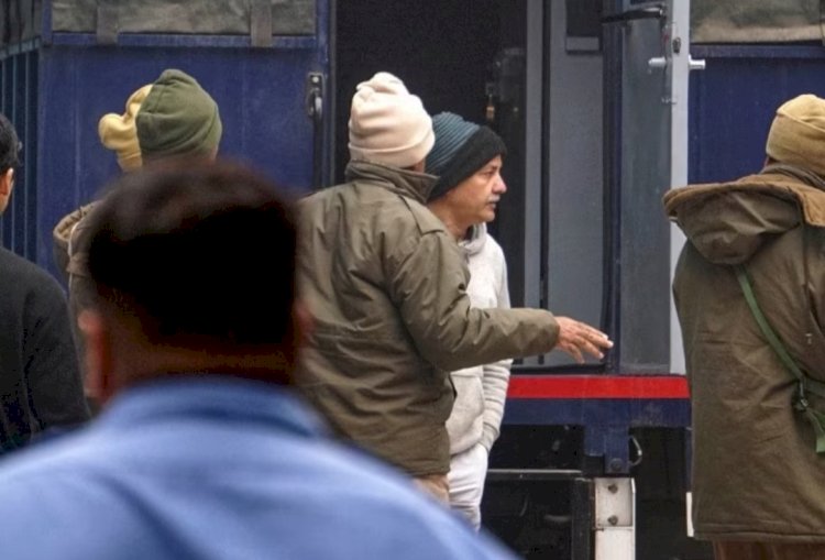 दिल्ली के पूर्व डिप्टी CM मनीष सिसोदिया को लाया गया LNJP अस्पताल, जानें- क्या है परेशानी?