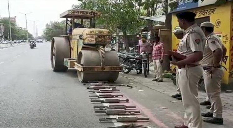 होली पर पुलिस ने हुड़दंगियों को सिखाया सबक , साइलेंसरों पर चलाया बुलडोजर