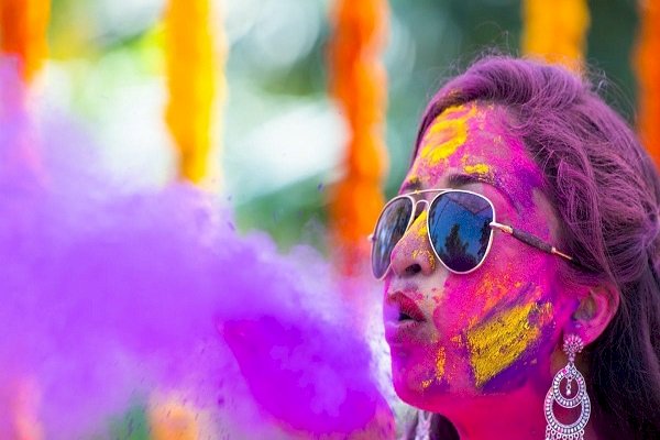   अभी तक नहीं उतरा चेहरे पर से पक्का रंग तो करें घरेलू उबटन का इस्तेमाल, जलन से भी मिलेगी राहत