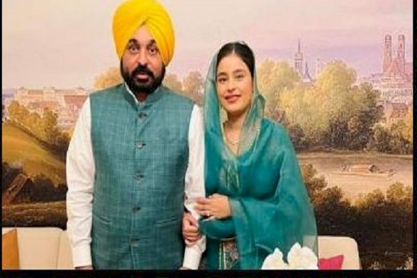 पंजाब CM के घर गूंजी किलकारी:पत्नी ने बेटी को जन्म दिया