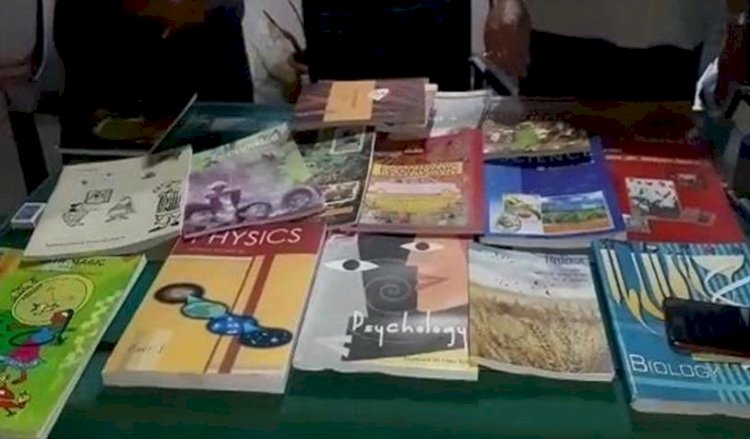 प्राइवेट स्कूलों की मनमानी, NCERT की बजाय लगवाई जा रही प्राइवेट प्रकाशकों की किताबें