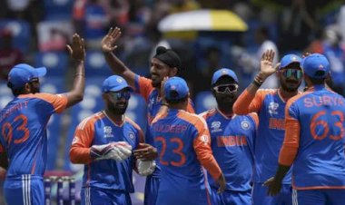 भारत-इंग्लैंड सेमीफाइनल मैच पर बारिश का कहर, क्या सीधे फाइनल खेलेगा भारत? पढ़िए पूरी ख़बर