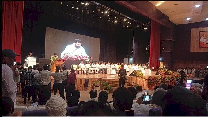 हिसार पहुंचे CM नायब सैनी, राज्य स्तरीय शहरी स्थानीय निकाय जनप्रतिनिधि सम्मेलन में किया शिरकत