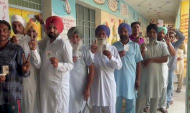 पंजाब में पंचायत चुनाव के लिए वोटिंग जारी, बैलेट पेपर से हो रहा मतदान, ऑन ड्यूटी पुलिसकर्मी की मौत, तरनतारन में चली गोली