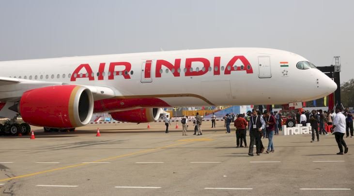 बड़ी ख़बर- 5 फ्लाइट्स में बम होने की धमकी, चार ने भारत से भरी थी उड़ान, दिल्ली-शिकागो प्लेन को कनाडा किया गया डायवर्ट