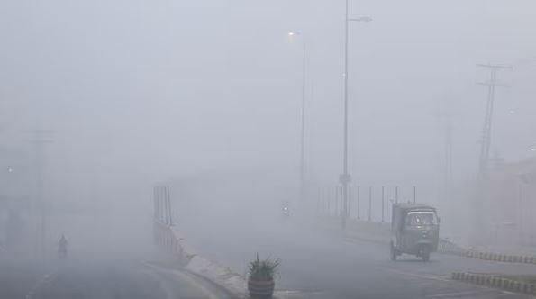पंजाब-चंडीगढ़ में बह रही बेहद खतरनाक हवा! AQI 370 हुआ, दो दिन घनी धुंध का येलो अलर्ट, तापमान में गिरावट