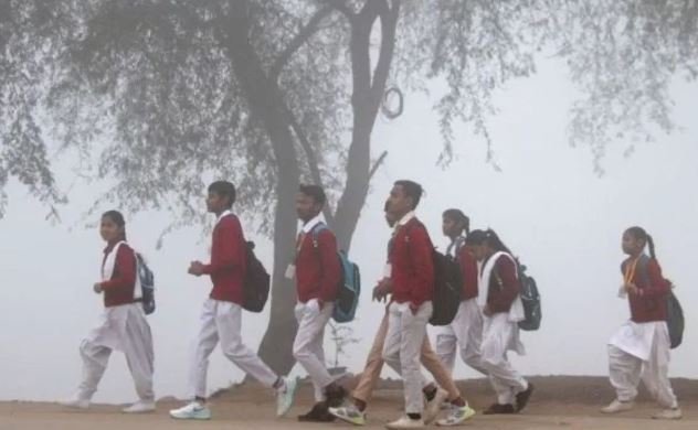 हरियाणा के चार जिलों के प्राइमरी स्कूल बंद, ऑनलाइन होगी पढ़ाई, 10 और शहरों में स्कूल बंद करने की तैयारी