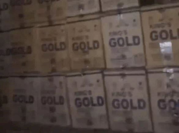 डेरा बाबा नानक में शराब से भरा ट्रक पकड़ा, कांग्रेस समर्थकों ने कहा-सत्ताधारी पार्टी के नेता ने उपचुनाव के लिए भेजी