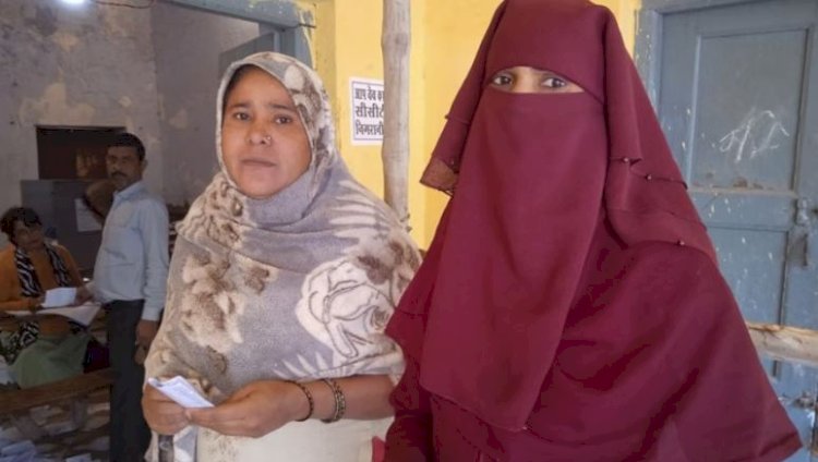 महाराष्ट्र-झारंखड के साथ 4 राज्यों की 15 विधानसभा सीटों पर वोटिंग, उत्तर प्रदेश, पंजाब में हुईं झड़पें