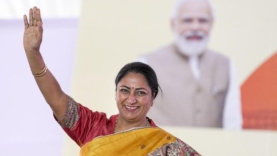 महिला दिवस पर दिल्ली की महिलाओं को खास तोहफा, दिल्ली की सीएम रेखा गुप्ता ने किया ये ऐलान