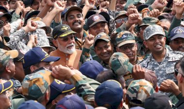 पीएम मोदी सुबह जवानों से मिलने के लिए जालंधर के पहुंचे आदमपुर एयरबेस