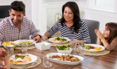 भोजन के तुरंत बाद की ये आदतें स्वास्थ्य पर डालती हैं नकारात्मक प्रभाव, जानें कैसे सुधार सकते हैं