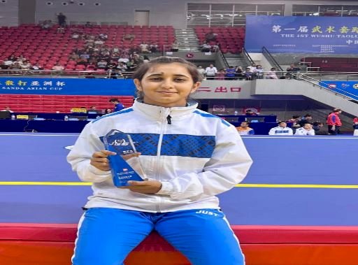 भारत की नम्रता बत्रा ने विदेश में रचा इतिहास, जानें हासिल किया कौन सा मुकाम