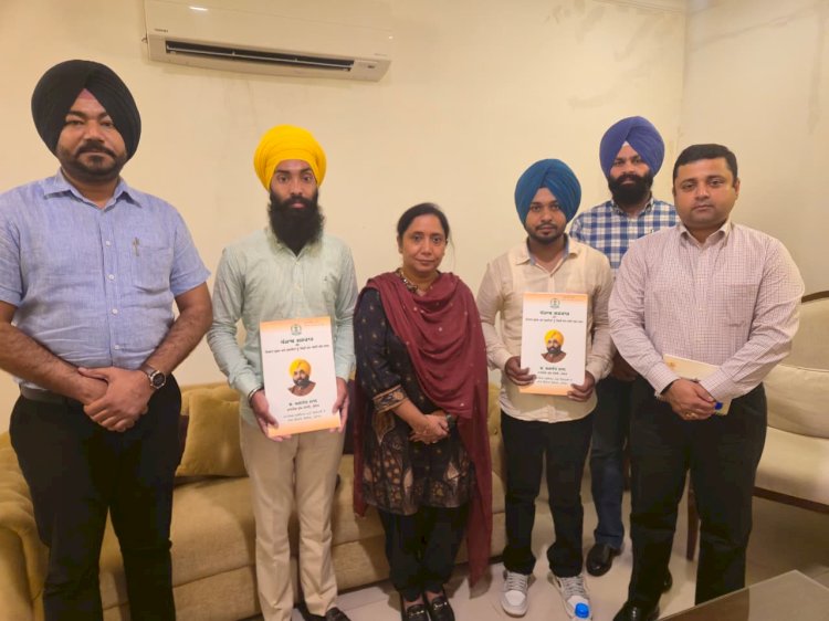 सामाजिक सुरक्षा विभाग के दो नवनियुक्त कर्मचारियों को  सौंपे गए नियुक्ति पत्र