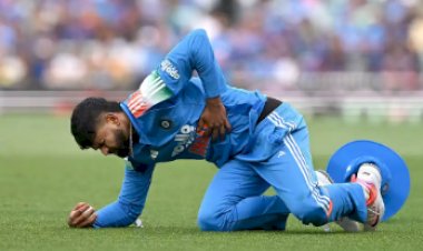 क्रिकेटर श्रेयस अय्यर ICU से बाहर, सिडनी के अस्पताल में भर्ती, जानें अब कैसी है तबीयत