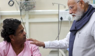 लाल किला विस्फोट पीड़ितों से मिलने पहुंचे प्रधानमंत्री मोदी