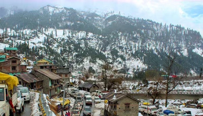 हिमाचल में 2 दिन बारिश-बर्फबारी का अलर्ट: 6 जिलों में तूफान का Yellow Alert, पहाड़ों पर बढ़ेगी ठंड