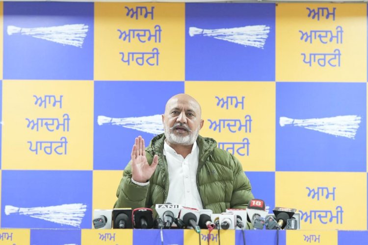 रवनीत बिट्टू ने खुद माना कि बादल परिवार के साथ गठबंधन का मतलब पंजाब में ड्रग्स और गैंगस्टर की वापसी है: आप