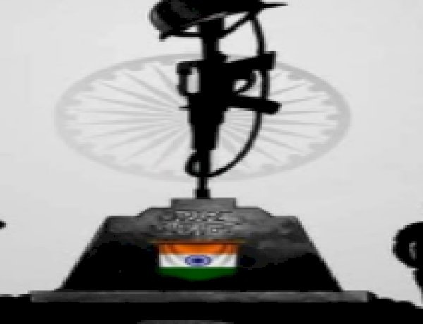 उपराष्ट्रपति सी पी राधाकृष्णन और पीएम मोदी ने 2019 के पुलवामा आतंकी हमले के शहीदों को दी श्रद्धांजलि 